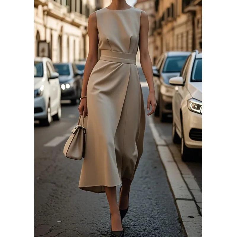 Amelia Ryve | Elegant Round Neck Dress